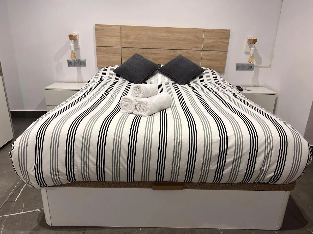 Apartamento Espacioso De Diseno A 3 Min Renfe. Cordoba Apartment